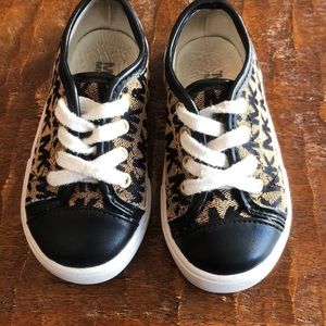 Michael Kors size 6 shoes
